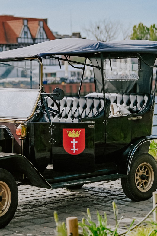 60 min of sightseeing in retro cars, Gdansk - Starting at Chmielna and Stągiewna