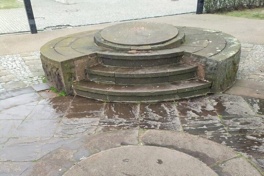 A unique walking tour of Jewish Warsaw -- past and present - Finishing at Umschlagplatz
