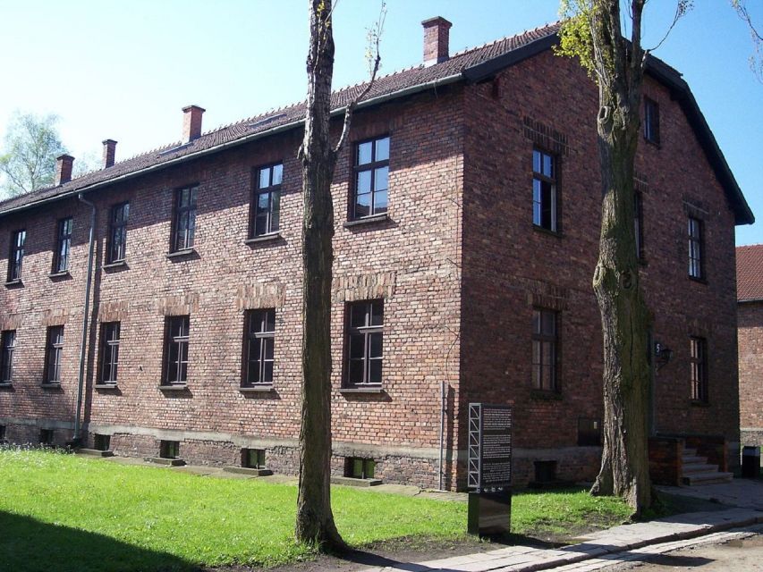 Auschwitz-Birkenau and Krakow Private Car Trip from Katowice - Planning for a respectful and demanding visit