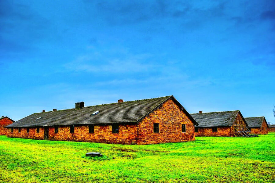Auschwitz-Birkenau: Guided Tour with Fast Track Ticket - What to bring and what to leave behind