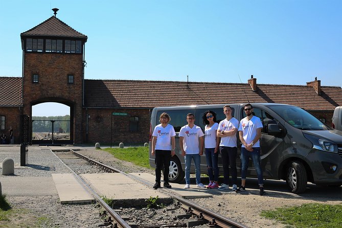 Auschwitz Birkenau: Live-Guided Tour with Transportation and Hotel Pickup - The transfer to Birkenau and the lunch break