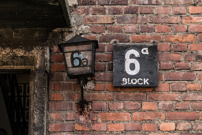 Auschwitz & Birkenau Small Group Live Guided Tour with Hotel Pick Up Transport - Pickup and communication: the practical weak point