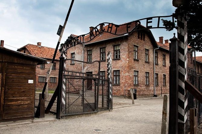 Auschwitz-Birkenau & Wieliczka in one day (Guided tour) - Key points to know before you book