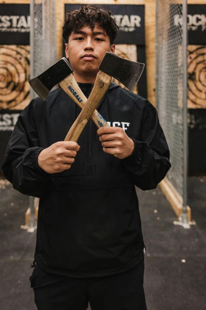 Axe Throwing Experience in Gdansk - What happens during the 1.5-hour session