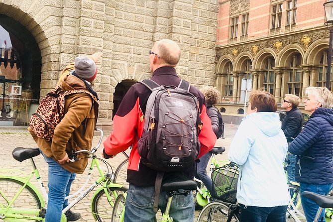 Bike Tour Gdansk - Standard - The European Solidarity Centre and the Gdańsk Shipyard