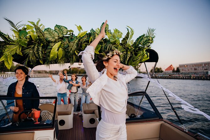 Boat Tour in Gdańsk – Explore the Historic Motława River - Who will enjoy Baby Blue most?