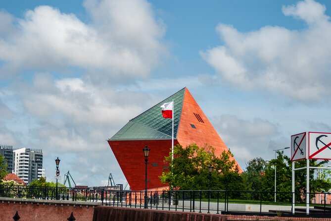 Cruises on the Motlawa River - Fish Market, the marina, and the return to the Green Bridge