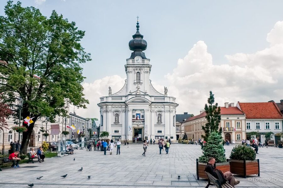 Day Tour: Traces of Pope John Paul II near Krakow - Why this tour matters beyond the pope’s biography