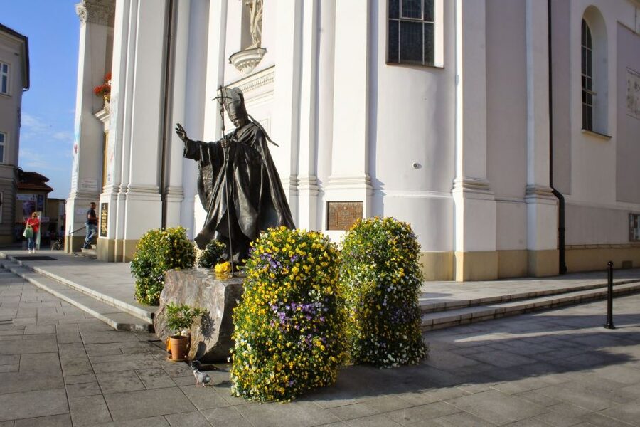 Day Tour: Traces of Pope John Paul II near Krakow - Is $122 a fair price?