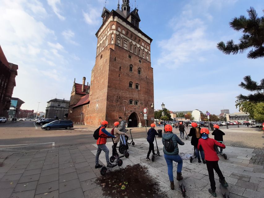 Electric Scooter Tour: Full Tour (Old Town + Jewish Quarter) - Who should take this tour