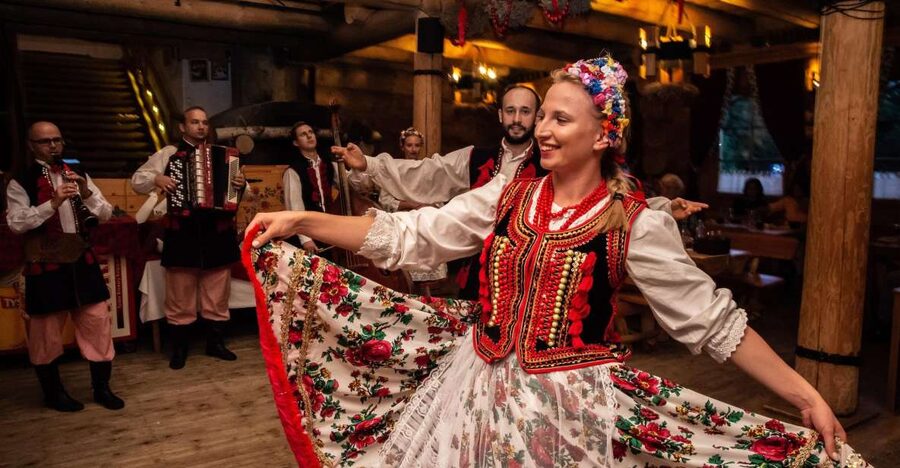 Evening Folk Show, singing, dancing and delicious food! - A Polish evening built around food and music