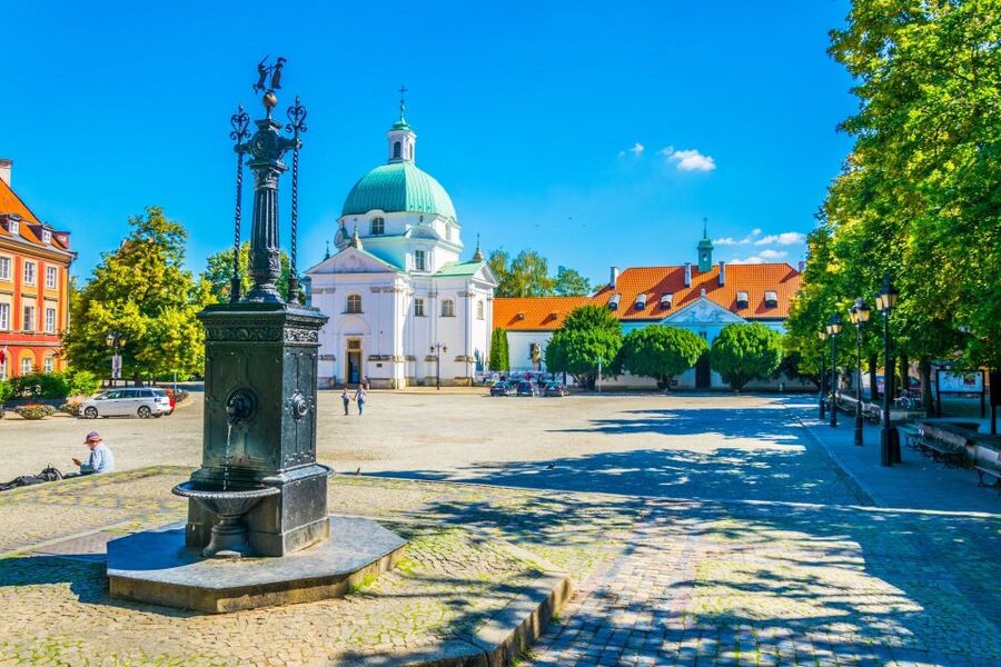 Family Tour of Warsaw Old Town with Fun Activities for Kids - Ending at the Copernicus Monument
