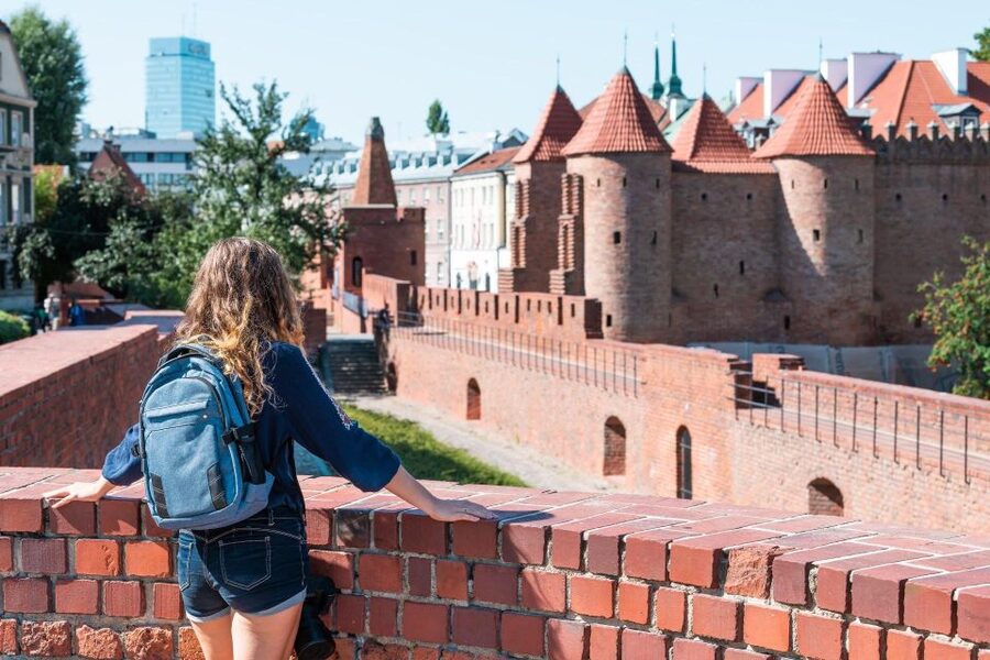 Family Tour of Warsaw Old Town with Fun Activities for Kids - Three hours at Manufaktura Cukierkow