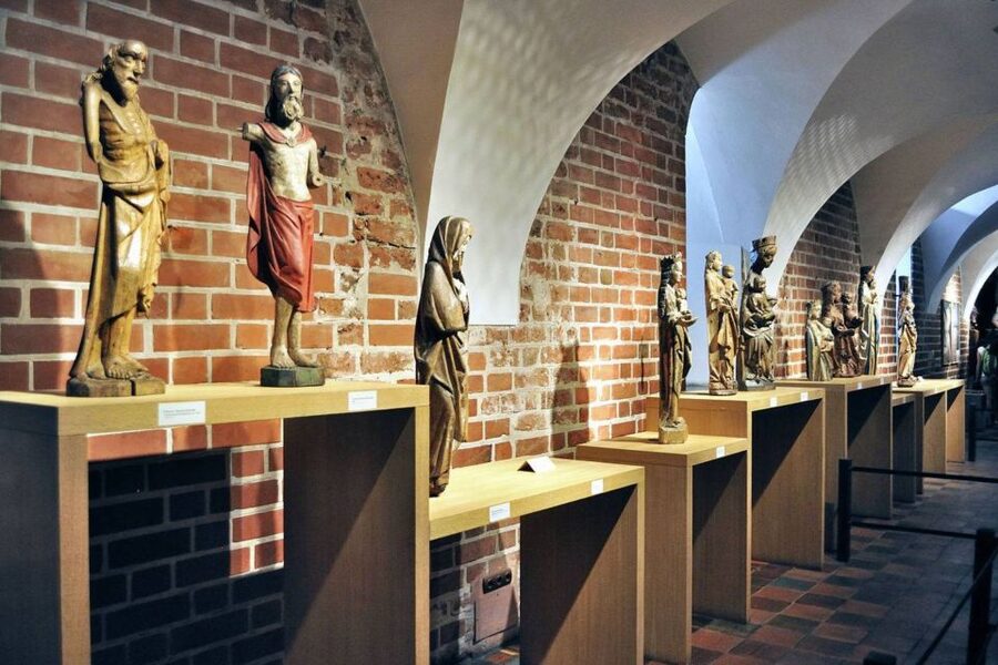 From Gdansk: Malbork Castle Trip with Ticket and Audio Guide - The Grand Master’s Palace and its showpiece rooms