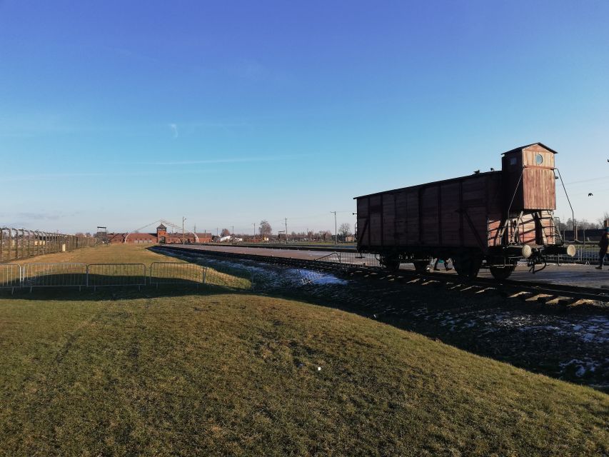 From Katowice: Auschwitz-Birkenau Skip-the-Line Guided Tour - Getting from Katowice to Oświęcim