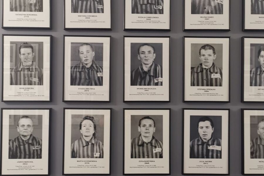 From Krakow: Auschwitz-Birkenau Camp Complex Guided Day Trip - Leaving Krakow for the camp complex