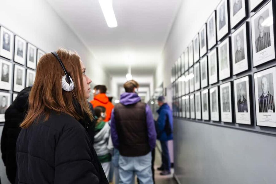 From Krakow: Auschwitz & Birkenau Guided Tour with Pick up - The short transfer to Birkenau