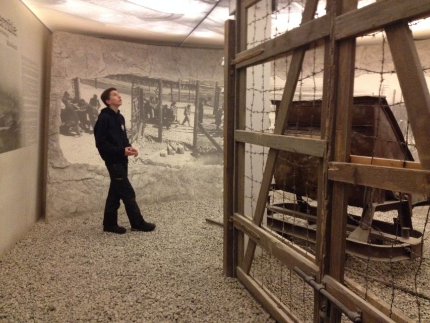 From Krakow: Auschwitz-Birkenau Private or Shared Tour - The 15-minute break and the move to Birkenau