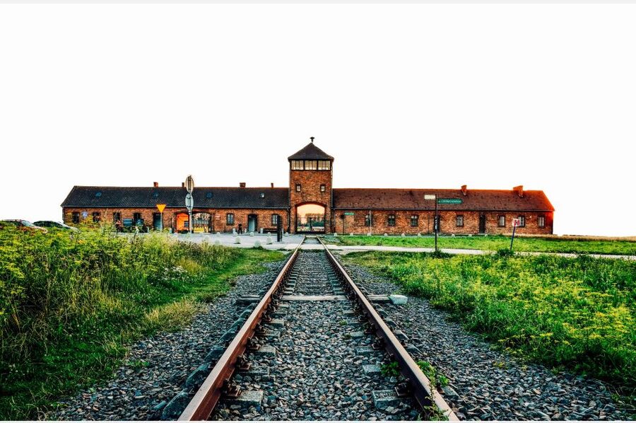 From Krakow: Auschwitz-Birkenau & Schindler's Factory Tour - Schindler’s Factory tells a wider Krakow story