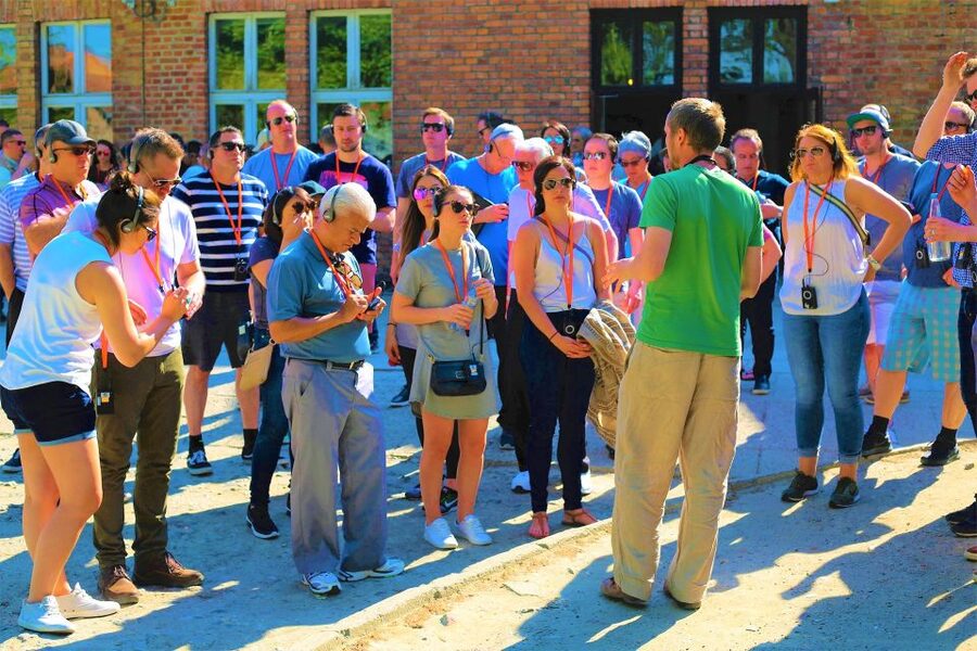 From Krakow: Auschwitz Birkenau Small Group Tour with Pickup - What the small group option really gives you