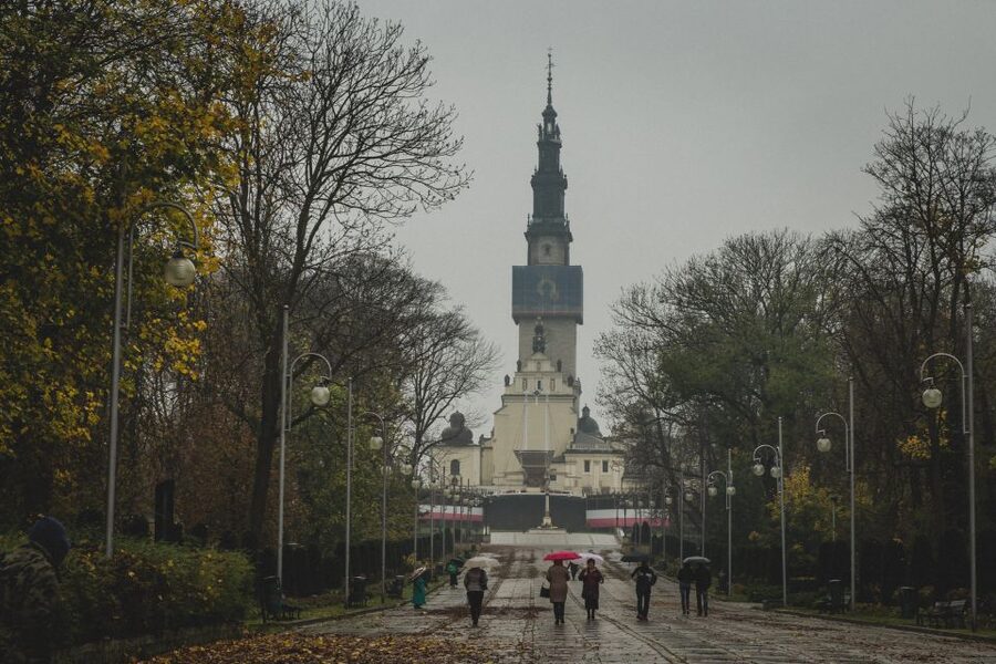 From Krakow: Częstochowa "Black Madonna" Day Tour - Free Time in Częstochowa