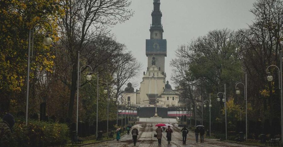 From Krakow: Częstochowa "Black Madonna" Day Tour - Should You Book It?