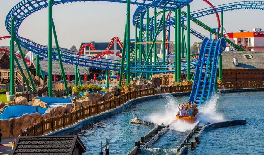 From Kraków: Energylandia Amusement Park Transfer and Entry - Energylandia in Zator, Poland