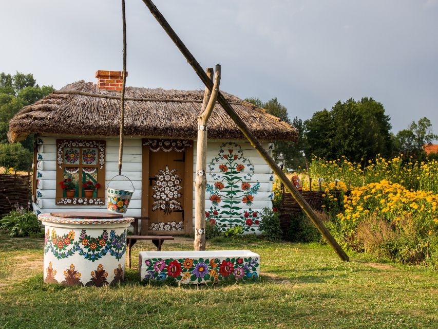 From Krakow: Guided Tour of Zalipie - Reading Zalipie’s painted houses