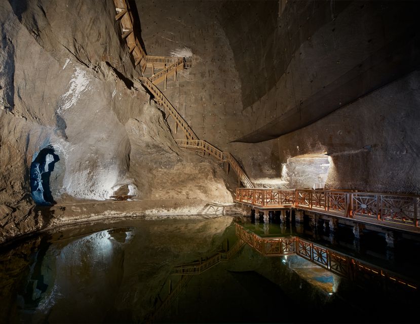 From Krakow: Guided Wieliczka Salt Mine and Chapel Tour - Getting From Krakow to the Mine