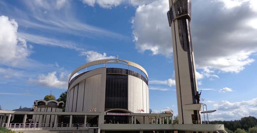 From Krakow: Lagiewniki Sanctuary of The Divine Mercy Tour - Choose between the short route and the John Paul II addition