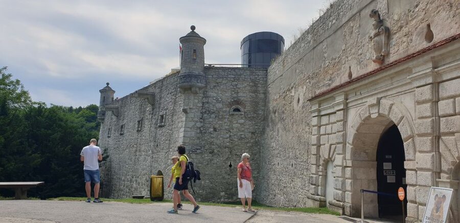 From Krakow: Ojców National Park & Ogrodzieniec Castle Tour - Why this Polish Jura day trip is worth your time