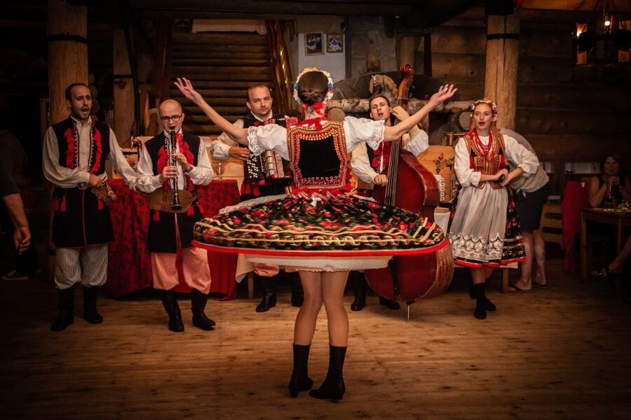 From Krakow: Polish Folk Show with All-You-Can-Eat Dinner - The hot and cold buffets are useful, but keep expectations sensible