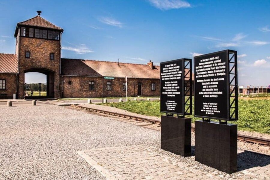 From Krakow: Roundtrip Transportation to Auschwitz Birkenau - Why this Krakow transfer can make a difficult visit easier