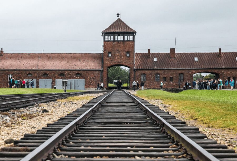 From Krakow: Roundtrip Transportation to Auschwitz Birkenau - Auschwitz I: the museum buildings and exhibitions