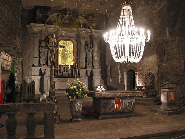 From Kraków: Wieliczka Salt Mine Guided Tour with Transport - From Kraków to the mine by arranged transport