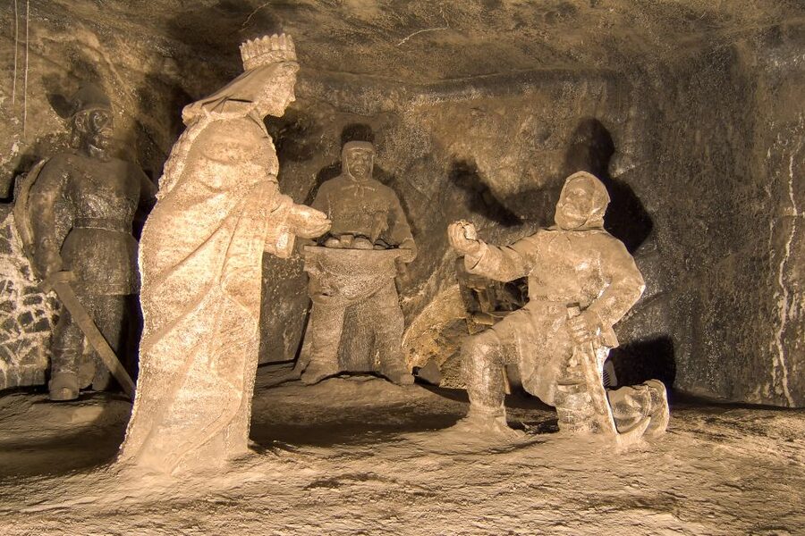 From Krakow: Wieliczka Salt Mine Half-Day Guided Tour - From Sienna Street to the mine entrance