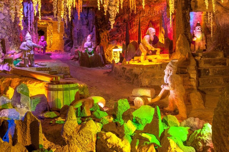 From Krakow: Wieliczka Salt Mine Tour & Skip the Line Ticket - The main hall rewards a slower look