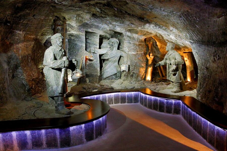 From Krakow: Wieliczka Salt Mine Tour with Guide - The 380-step descent sets the tone