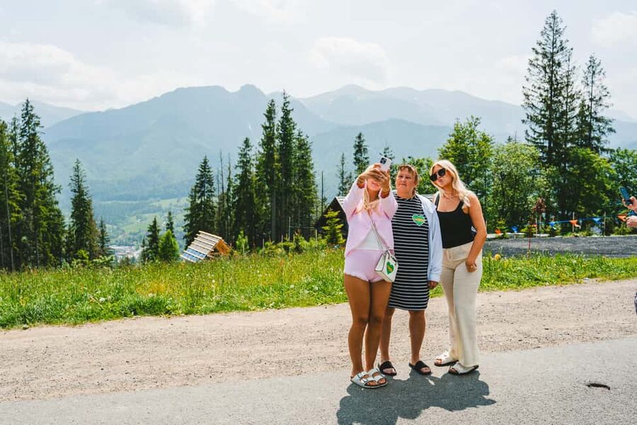 From Kraków: Zakopane & Chochołów A Wooden Jewel of Podhale - Riding the Gubałówka funicular
