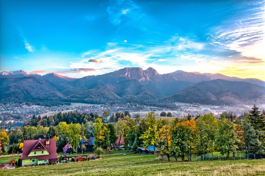 From Krakow: Zakopane Day Trip with Funicular & Food Tasting - Chocholow and its wooden houses