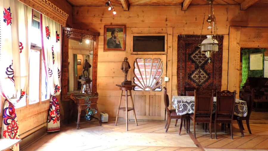 From Krakow: Zakopane Tour with Gubalowka Funicular & Museum - Krupówki, local shopping, and two hours to yourself