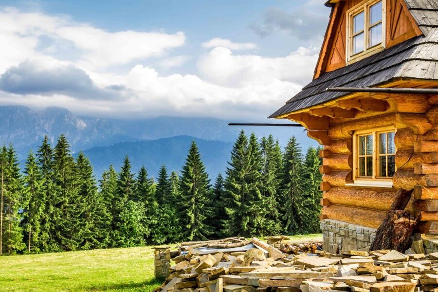 From Krakow: Zakopane Tour with Gubalowka Funicular & Museum - The two-hour ride south from Krakow