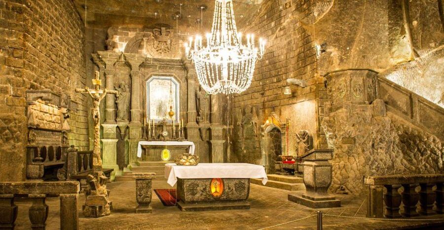 From Warsaw: Guided Tour to Wieliczka Salt Mine and Krakow - Walking the 2.5-Hour Underground Route