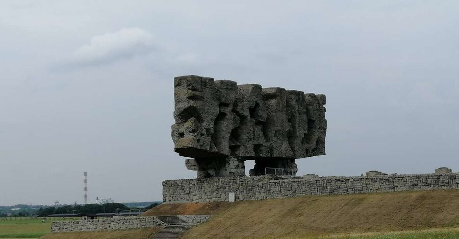 From Warsaw: Lublin and Majdanek State Museum Day Tour - The Council of Four Lands and Lublin’s Jewish story