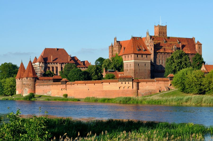 From Warsaw: Tour to Malbork Castle and Gdansk or Sopot - Why Malbork Makes the Long Ride Worthwhile