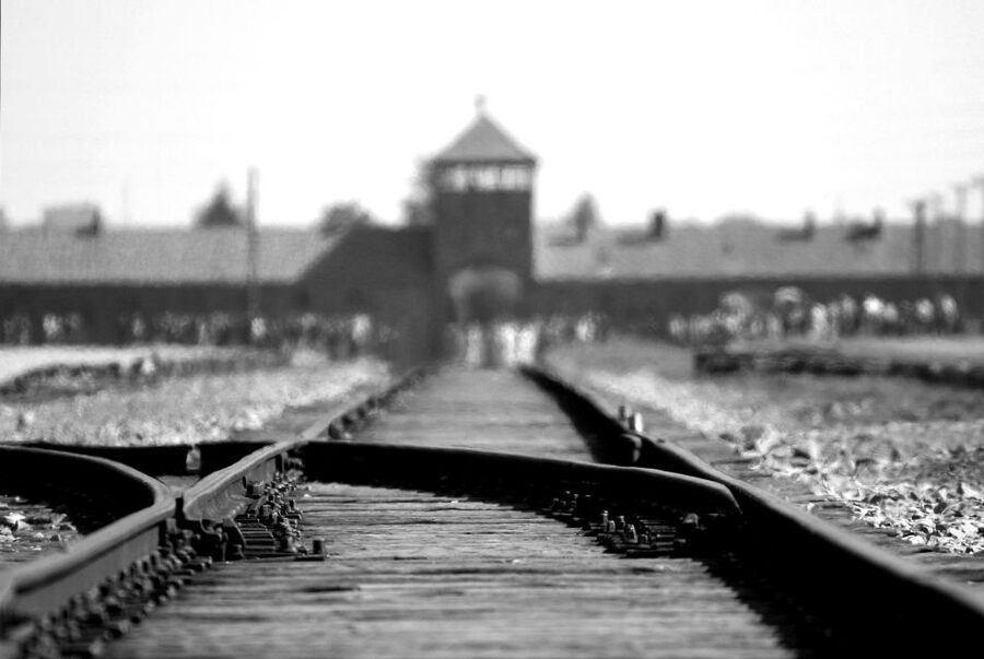 From Wrocław: Full-Day Auschwitz-Birkenau Guided Tour - Auschwitz I: the first and more enclosed camp visit