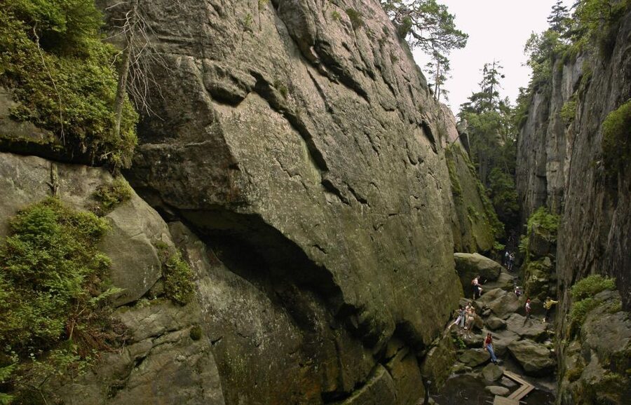 From Wroclaw: Full-Day Stolowe Mountains Trekking Tour - Should you book the Stolowe Mountains day trip?