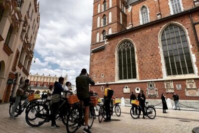 Full Bike Tour – the Old Town, Jewish Qtr & the Ghetto NEW BIKES