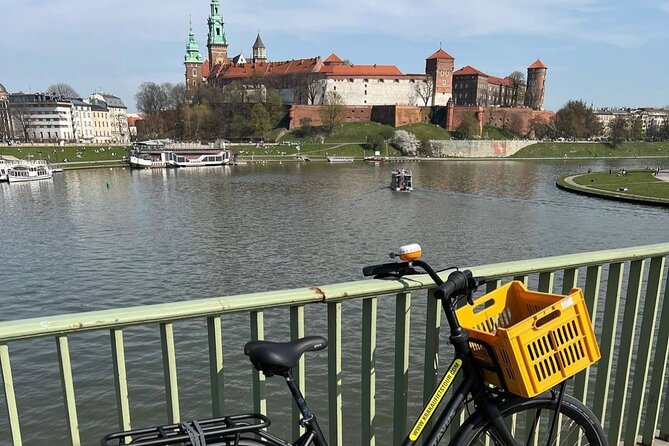 Full Bike Tour - the Old Town, Jewish Qtr & the Ghetto NEW BIKES - Is the $35.07 price good value?