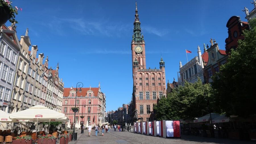 Gdansk and Stutthof Concentration Camp Private Tour - The $343 price and what you receive